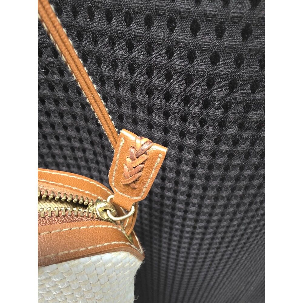 Liz Claiborne woven crossbody purse - Picture 8 of 8